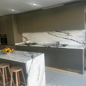 Đá Modern Stauario